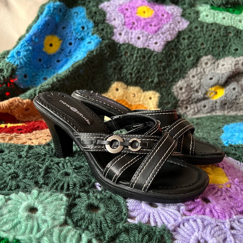 Y2K Black Leather Cross Strap Open Toe Chunky Sandals Size 6/6.5
